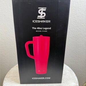 Insulated Travel Tumbler Box — Black Packaging